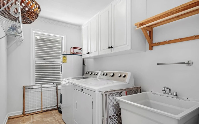 The Salty Fox With Pool