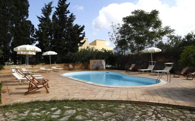 Apartment With 3 Bedrooms in Paceco, With Pool Access, Furnished Terra