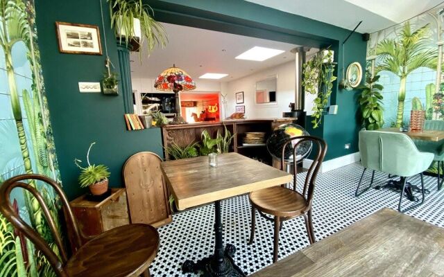 Brightham House Boutique Bed & Breakfast