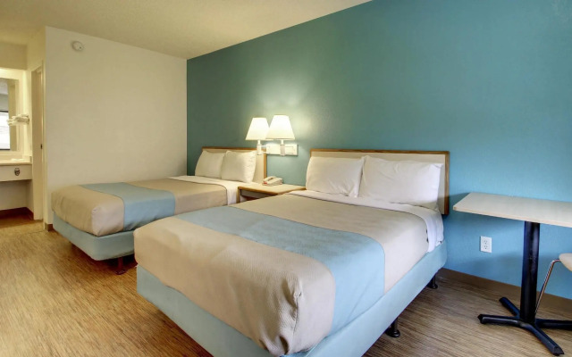 Motel 6 Cedar Rapids, IA