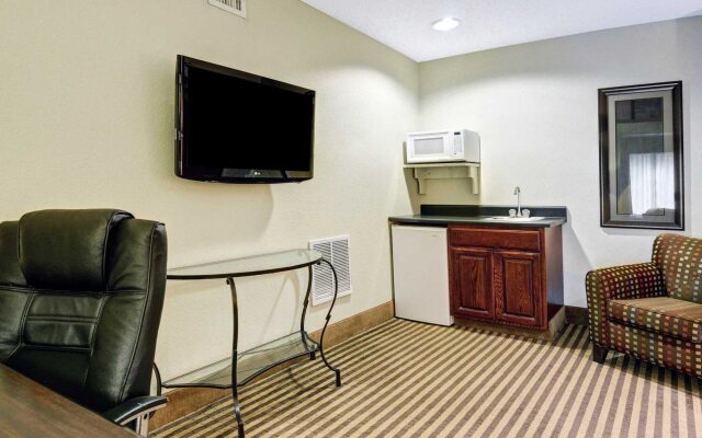 Comfort Suites