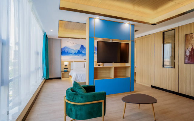 Starway Hotel (Wenxi Swimming Pool)