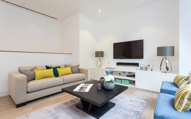 Urban Chic - Chiltern and Baker