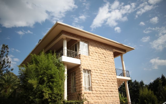 Zereniti House