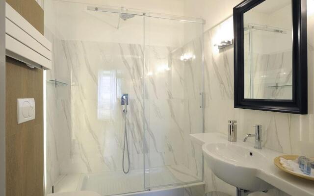 Raffaello Charmsuite