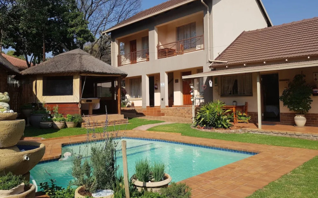 Aandbloem Guest House