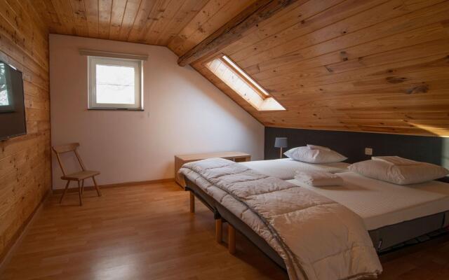 Very spacious house with sauna, spa and countryside views