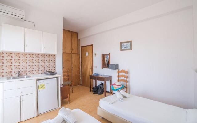 Ananias Hotel