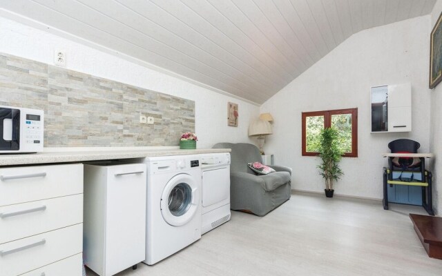 Amazing Home in Kozino With Wifi and 5 Bedrooms