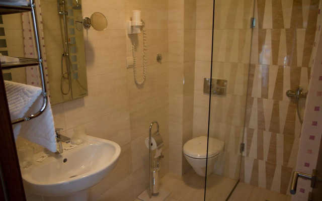 Hotel M
