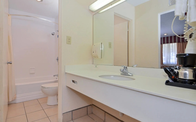 Americas Best Value Inn Lubbock E