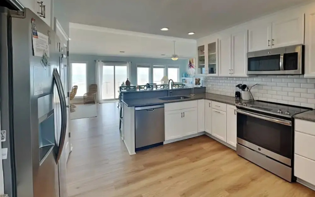The Salty Spot by Topsail Realty