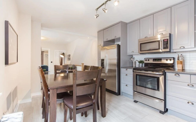 Elegantly Appointed Detached House in the Central City