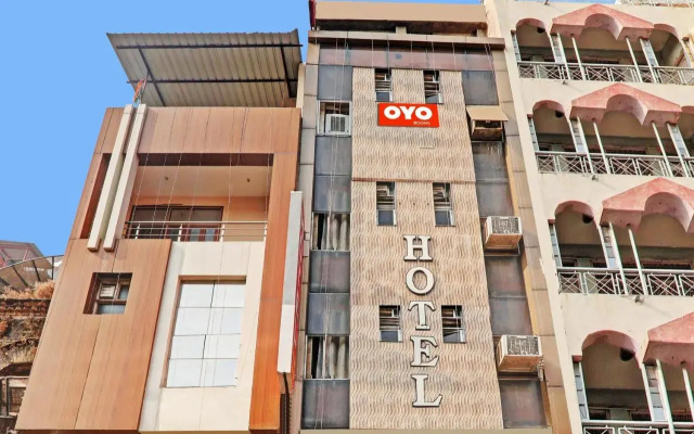 Oyo Flagship 806856 Hotel Ashirvad