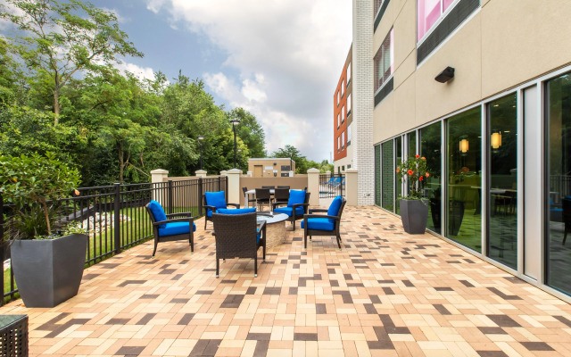 Holiday Inn Express & Suites Greenville S - Piedmont