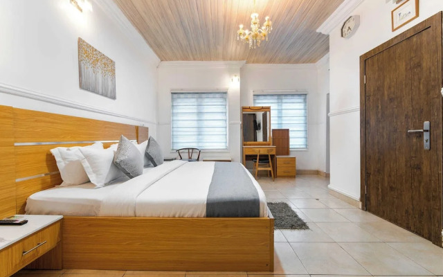 The Breeze Apartment