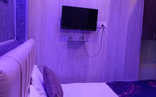 Goroomgo Shiv Kashi p. Guest house