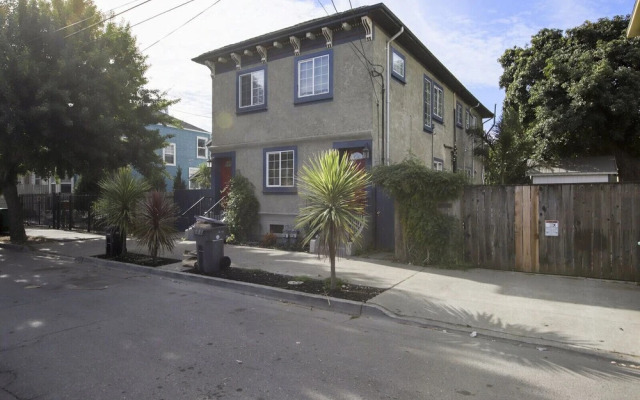 Cozy, Modern 3-bedroom in Oakland