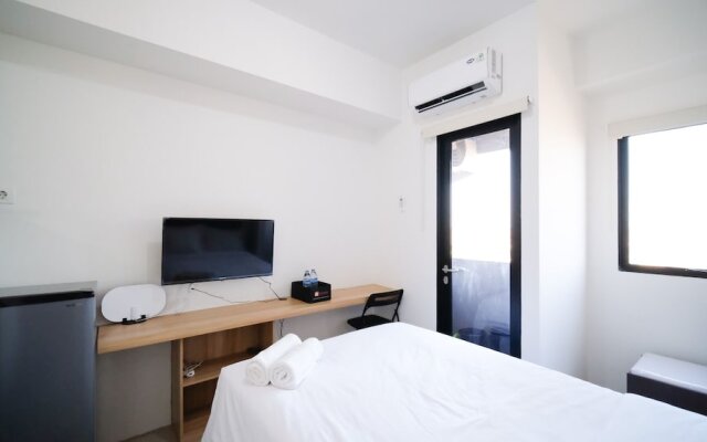 Comfy And New Studio At Citraland Vittorio Apartment