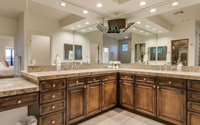 Casa Buenaluxurious Retreat w/2 Masters & Views!