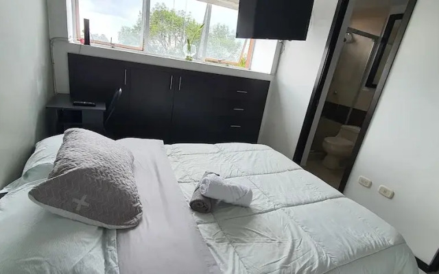 Modern Miravalle Apartment