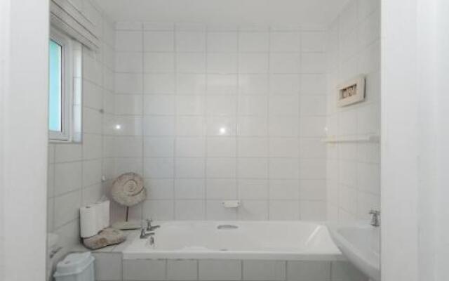 Chakas Cove 28