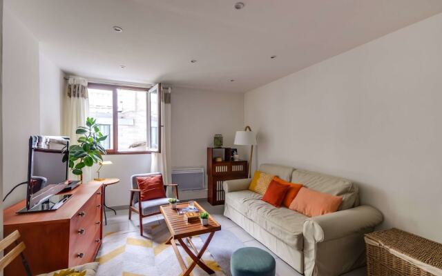 Charming Flat - 6 Mins to Gare Du Nord Metro