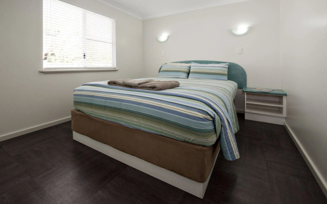 Mandalay Holiday Resort and Tourist Park – Guest Rooms – Busselton