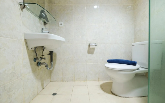 Elegant Studio The Hive Tamansari Apartment