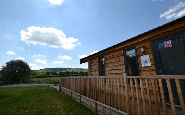 The Chiltern Lodges at Upper Farm Henton