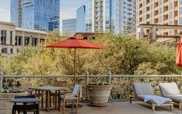 Hotel Crescent Court