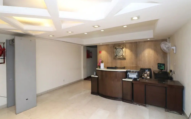 Capital O 307 Hotel The Class