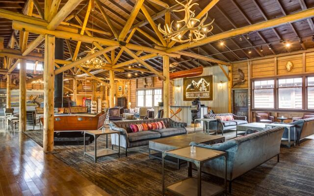 Grand Lake Lodge