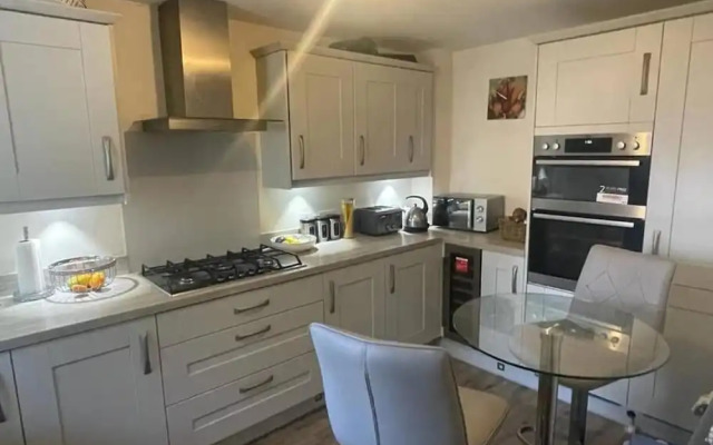 Bristol Unique Townhouse - 4 Bedroom House