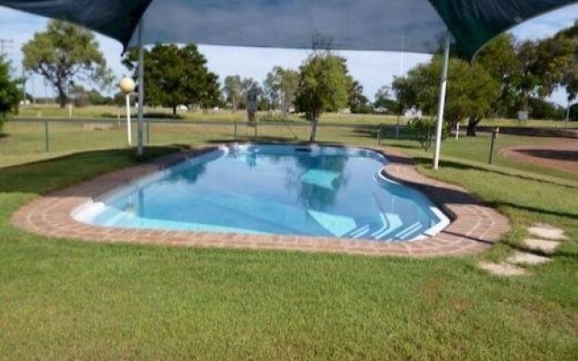Landsborough Lodge Motel