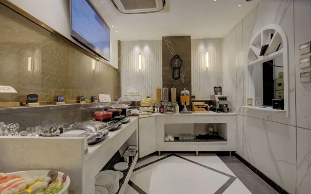 Empire Platinum Suites