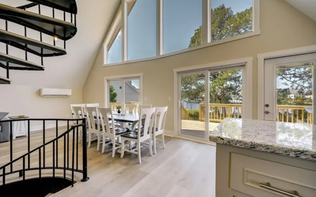 Private Dock & Beach Access: Outer Banks Area Home