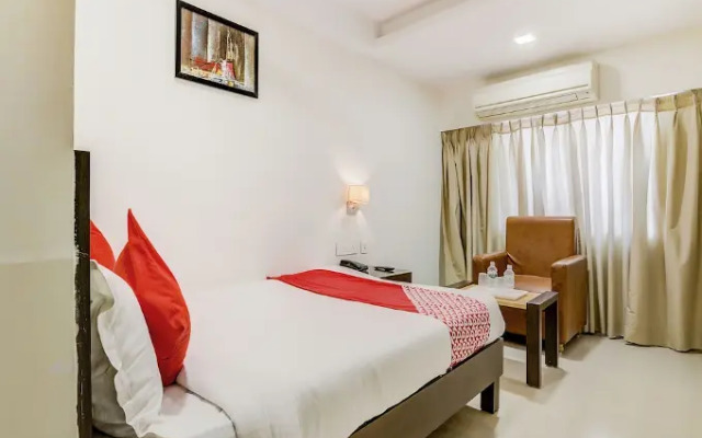 FabHotel Leela Grand Inn