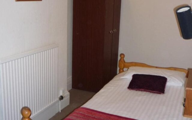 Vallum House Hotel