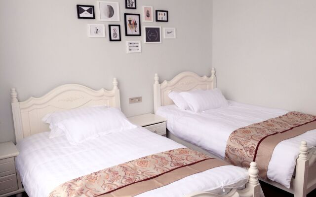 Wuzhen Xiyouju Boutique Hotel