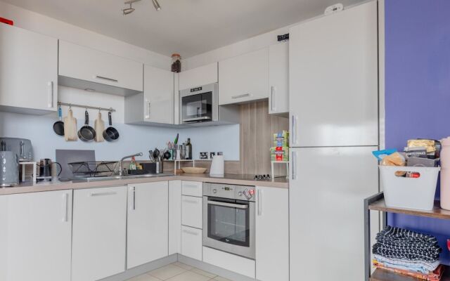 Quirky 1BD Flat W/gym & City Views Dalston!