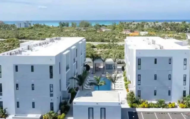 Luxury apartment in Grace Bay Beach