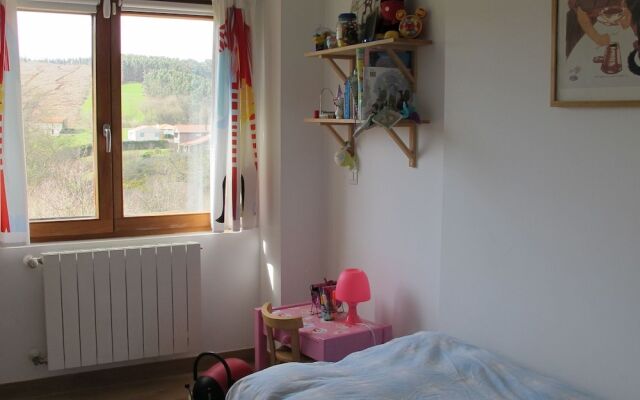 Welcoming Holiday Home in Villaverde de Pontones With Garden