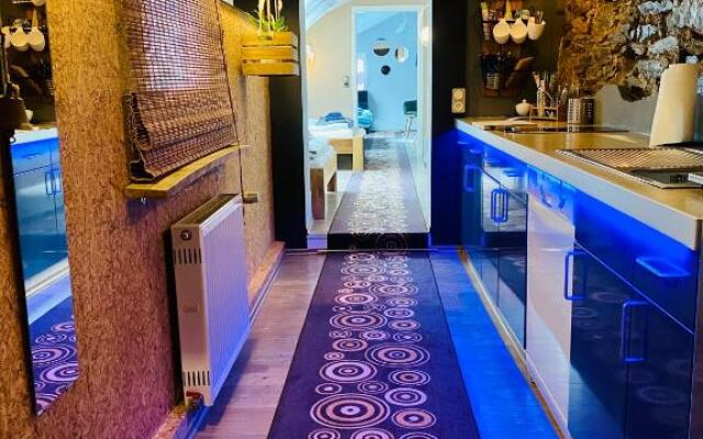 unique wellness home Whirlpool, Sauna, bbq Grill