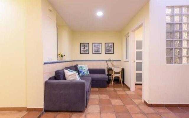 RamblasRentals Chic & Spacious Flat Pool Table 15M Ramblas - Parking - Wifi