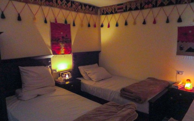 Key of Pyramids View Inn