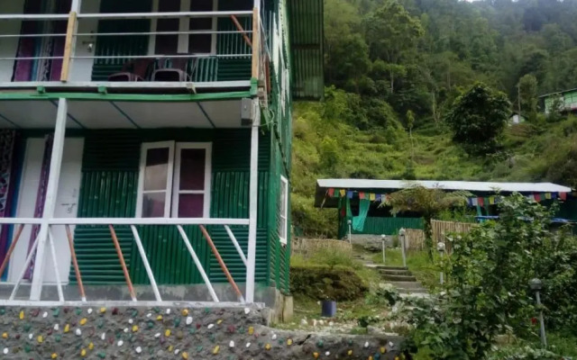 Vamoosetrail Pedong Village Resort