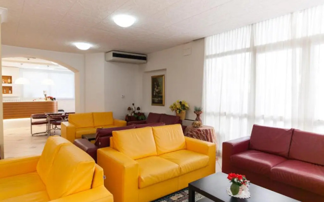 Hotel Diplomatic