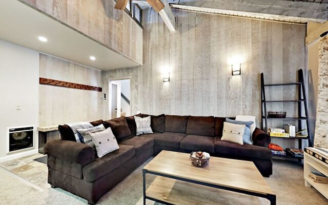 Meridian #182 - 2 Br Condo