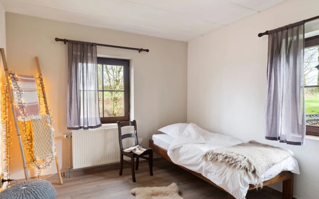 Simplistic Cottage in Nadrin With Garden - фото 4